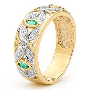 Emerald and Diamond Gold Ring - Art Deco