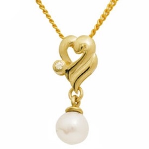 Pearl and Diamond Gold Pendant