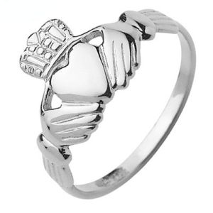 White Gold Ring - Claddagh